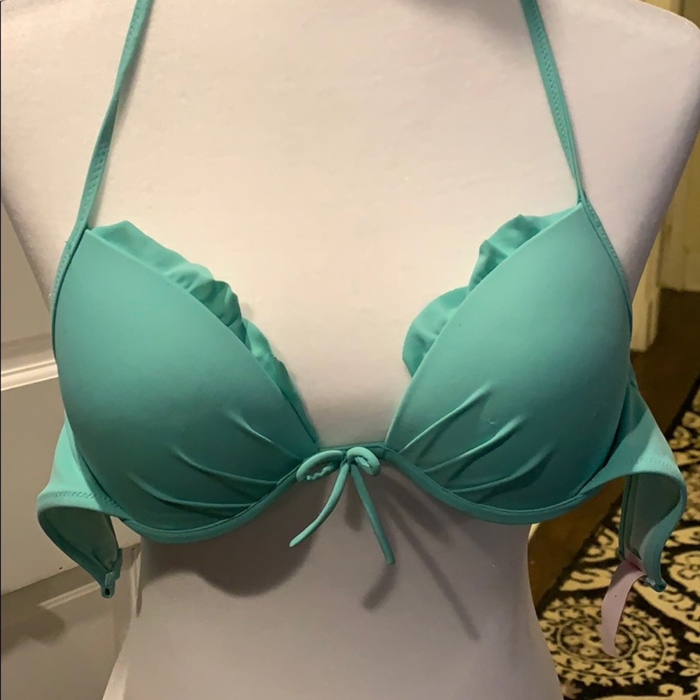 VIctoria’s Secret bikini top size 32B